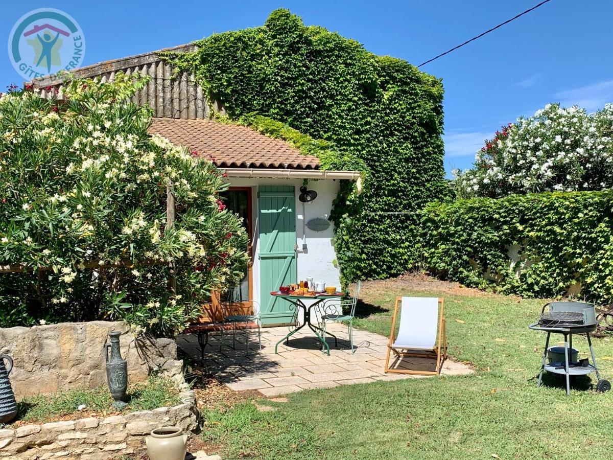 Mas De Plisset Lägenhet Saint-Gilles  Exteriör bild