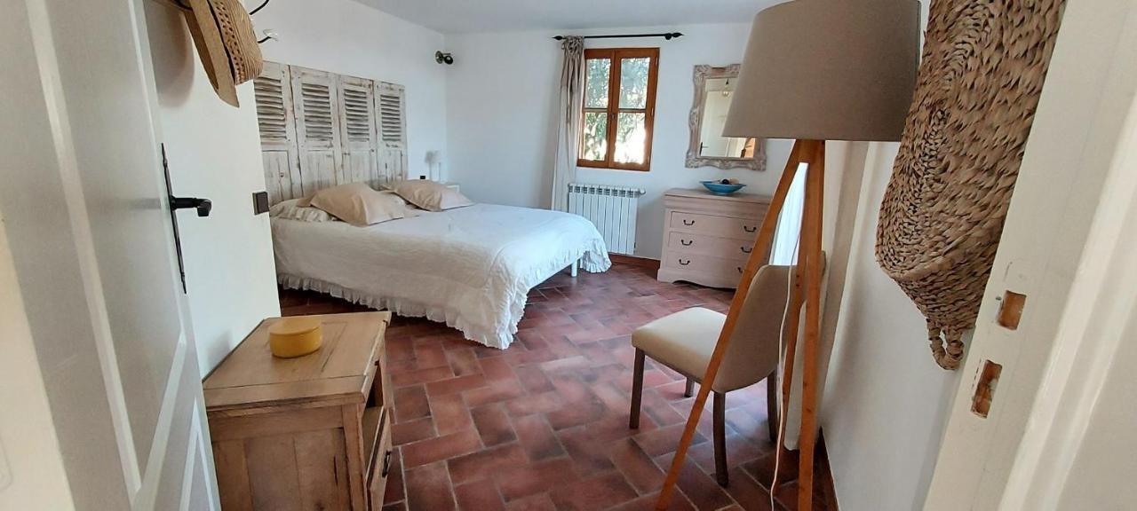 Mas De Plisset Lägenhet Saint-Gilles  Exteriör bild
