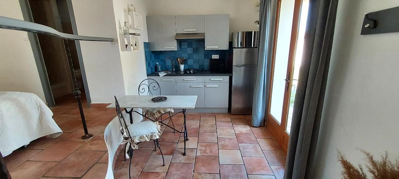 Mas De Plisset Lägenhet Saint-Gilles  Exteriör bild